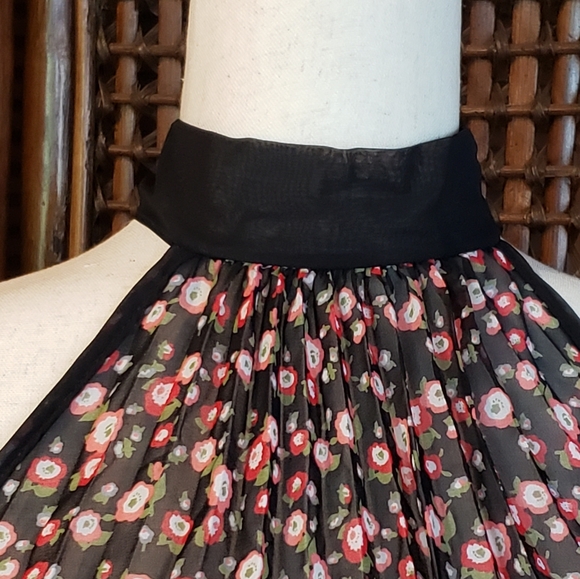 ICE VANILLA Sheer Blk/Red Floral Halter Top with Elastic Waist - Picture 3 of 12